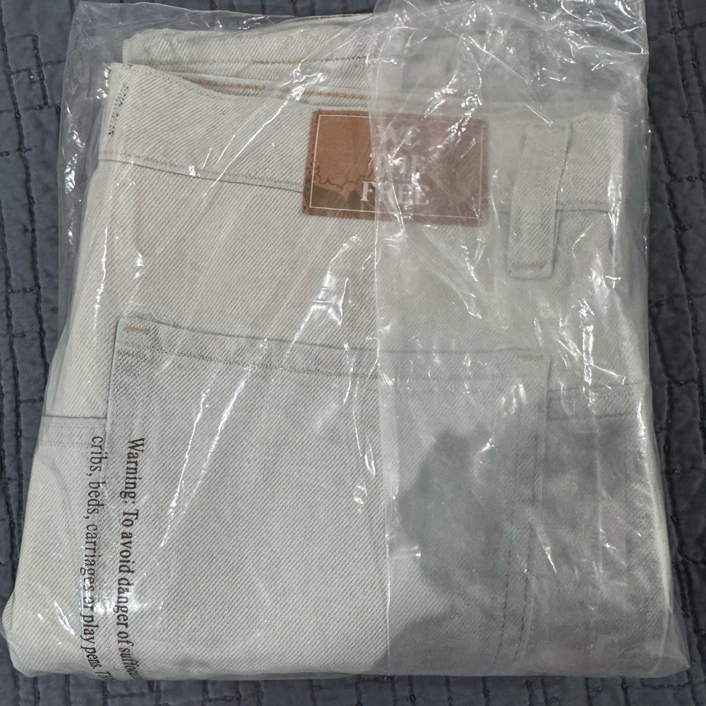 Free People Tinsley Printed Baggy jeans MSRP $198 - Picture 4 of 4